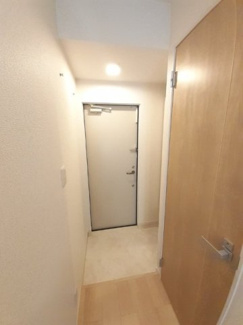 【玄関】 | ラッフィーナＮ | 明るい玄関です