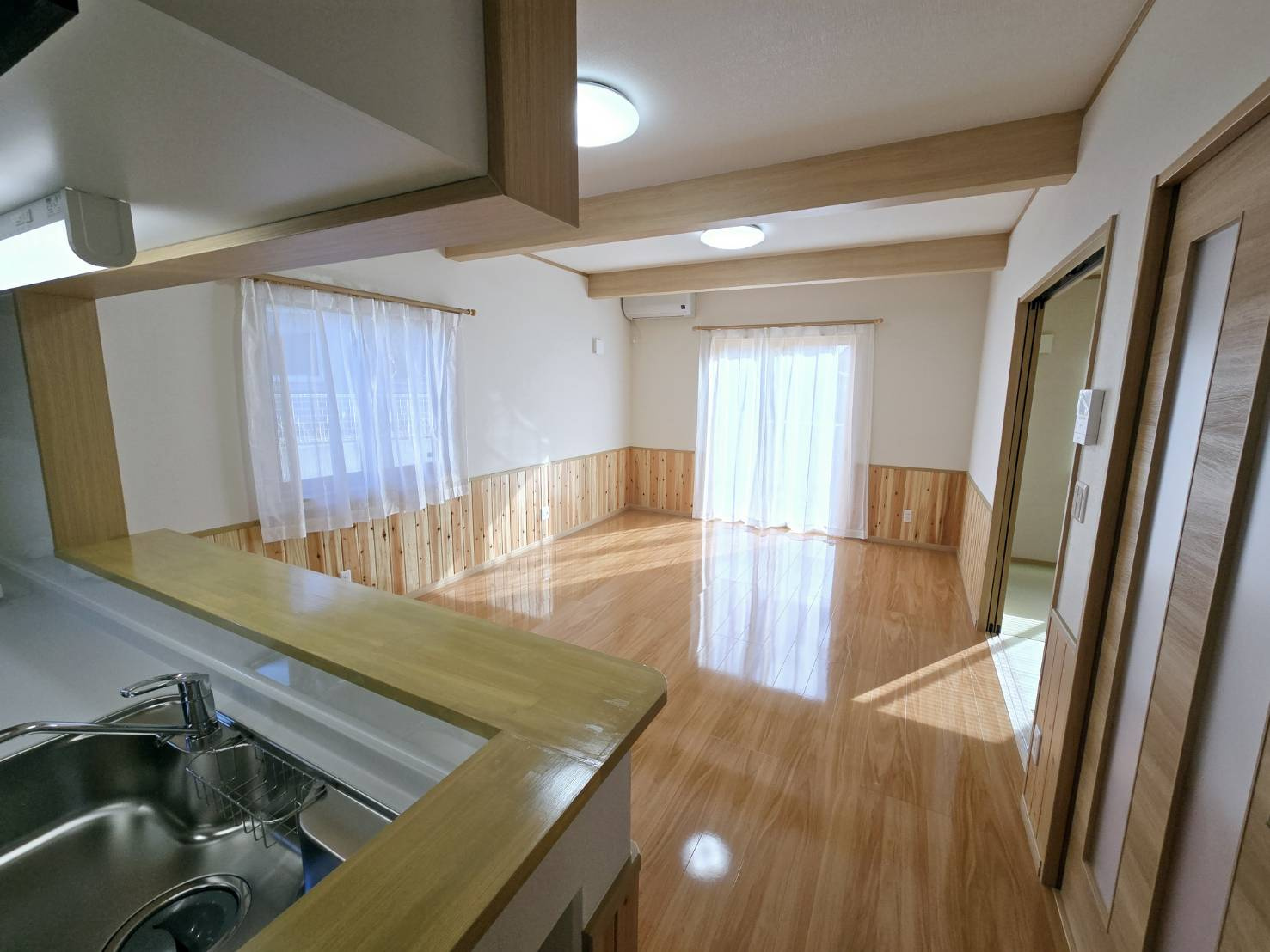 八戸市大字白銀町字白浜道の居間・リビング