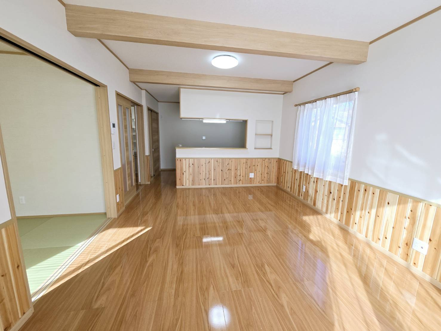 八戸市大字白銀町字白浜道の居間・リビング