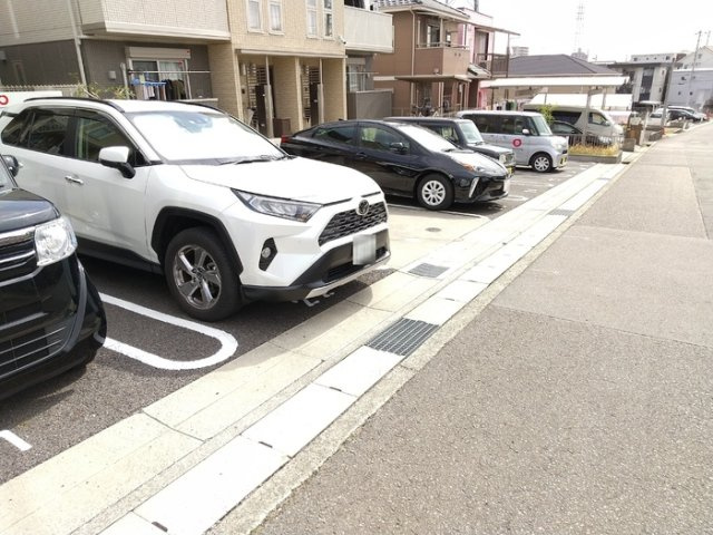 ガーデンプラザ新栄　E棟　　刈谷市近郊の賃貸はクラスホームのエントランス