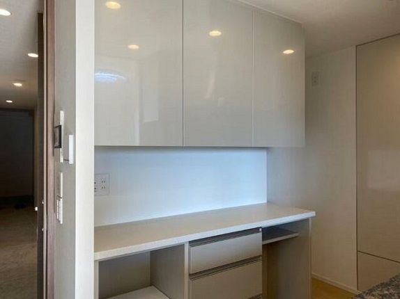 千代田区麹町６丁目の賃貸マンションのキッチン|収納棚