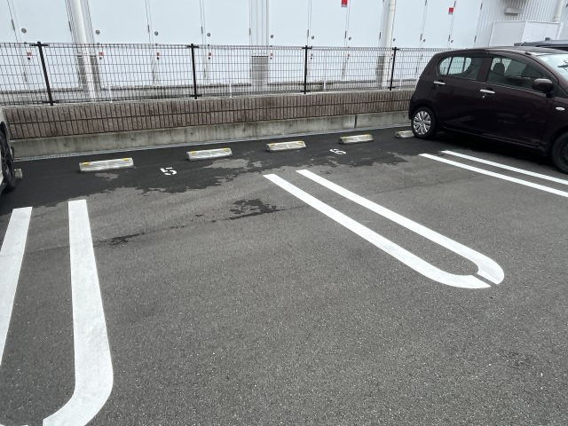 ファンド今宿Ⅱの駐車場