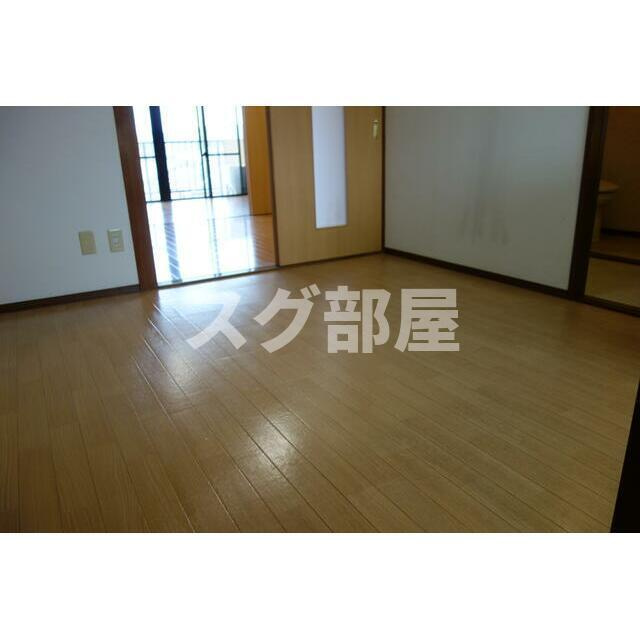 ライフステージ広瀬京田Ⅱの居間・リビング