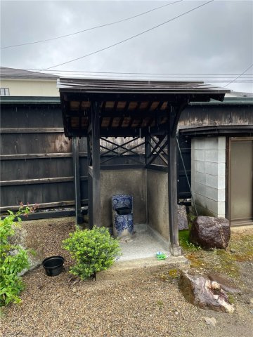 米沢市門東町１丁目　２階建て中古住宅の外観