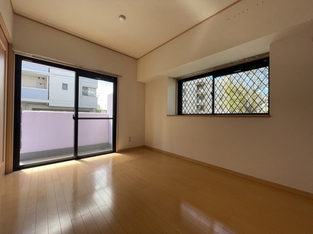 【洋室】 | コア・フォレスタ