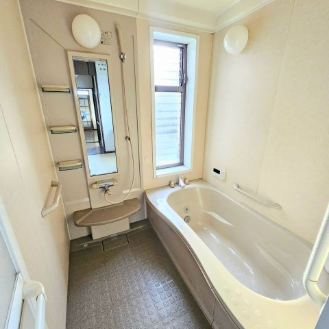 下佐野町700-10の浴室