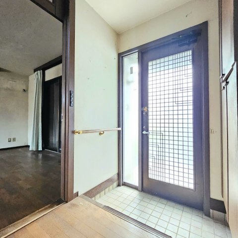 下佐野町700-10の玄関