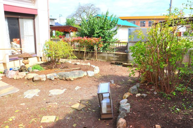 下佐野町700-10の庭