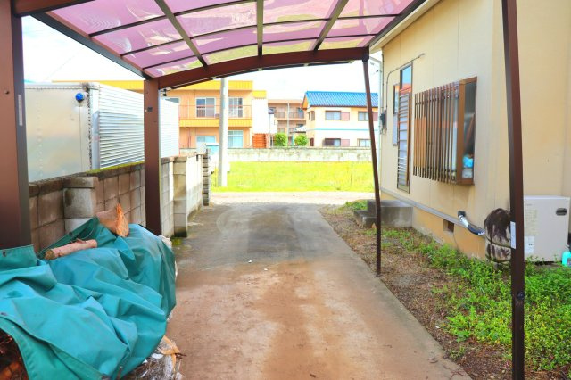 下佐野町700-10の駐車場