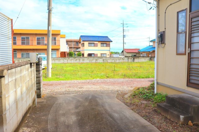 下佐野町700-10の前面道路含む現地写真