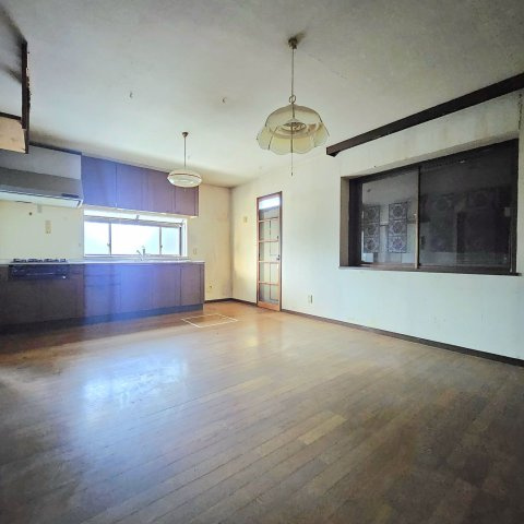 下佐野町700-10の居間・リビング