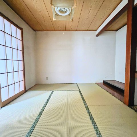 下佐野町700-10の和室