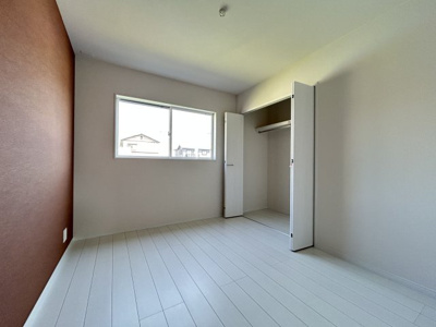 【洋室】 | 神田町モデルハウス | アクセントクロスを採用したおしゃれな室内！