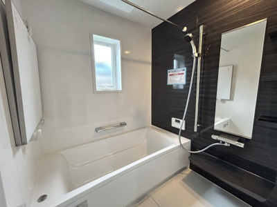 【浴室】 | 神田町モデルハウス | 浴室換気暖房付の浴室です！！風呂蓋フックもついてます！！