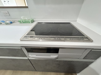 【キッチン】 | 神田町モデルハウス | IHクッキングヒーターは３口を採用！