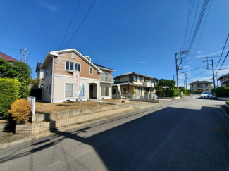 【前面道路含む現地写真】 | 前面道路は6ｍ幅