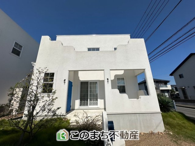 宇都宮市針ヶ谷町Ⅰモデルハウスの外観|"本日ご内覧できます(*^^*)
お電話でのお問合せが非常にスムーズです！
現地直接集合のお待ち合わせも大丈夫です！
お気軽にお問合せ下さい(^^)/"
