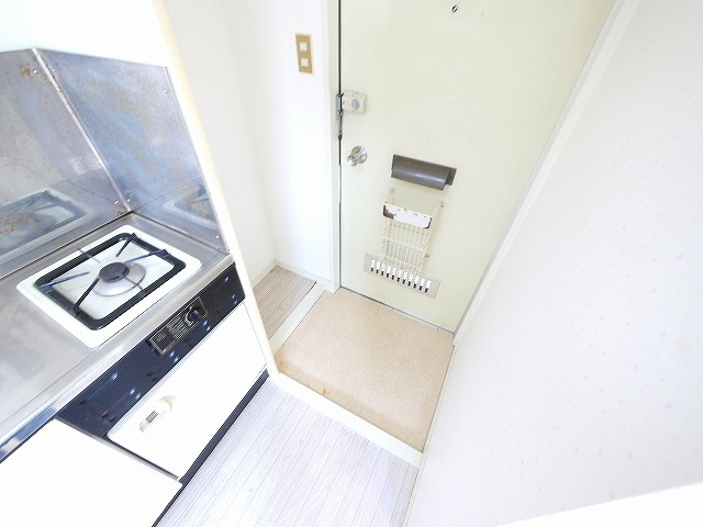 匠ハイツの玄関