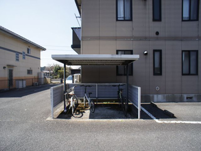 【その他共用部分】 | ラフォーレ・ファインA | 屋根付きの駐輪場があります♪