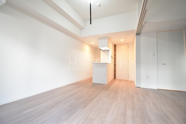 セレニテ堺筋本町プリエの内装