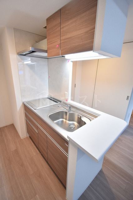 セレニテ堺筋本町プリエのキッチン