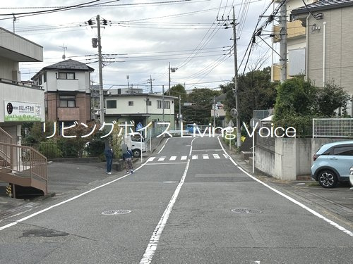 【前面道路含む現地写真】 | 【仲介手数料０円】相模原市南区上鶴間2丁目　中古一戸建て | 相模原市南区上鶴間2丁目　中古一戸建て