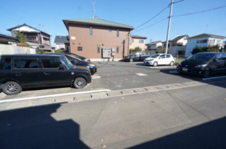 【駐車場】