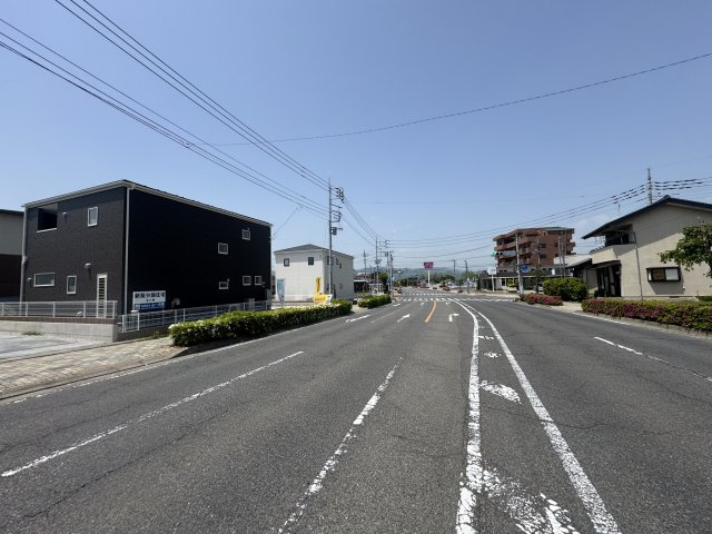 新築　沼田市高橋場　Livele Garden.S　2号棟の前面道路含む現地写真|現地写真　北側接道幅員約22.5ｍ	