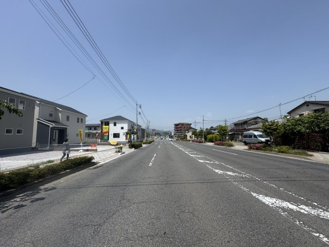 新築　沼田市高橋場　Livele Garden.S　4号棟の前面道路含む現地写真|現地写真　北側接道幅員約22.5ｍ	