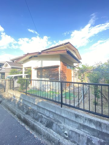 【外観】 | 北区四方寄町 | ☆日当たりの良い明るいお庭がついています☆