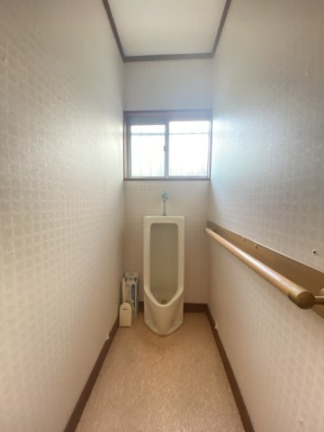 【トイレ】 | 北区四方寄町 | ☆手すり付きのトイレで安心です☆