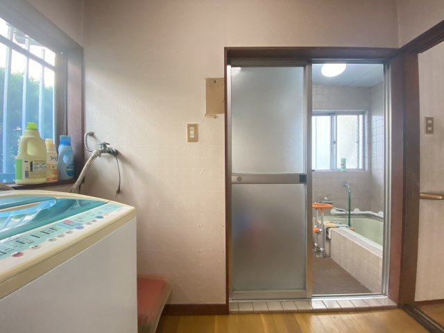 【脱衣所】 | 北区四方寄町 | ☆窓付きで換気しやすい脱衣所です☆