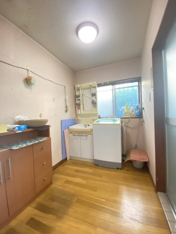 【脱衣所】 | 北区四方寄町 | ☆スペースのある脱衣所は家族が増えても使いやすいですね☆