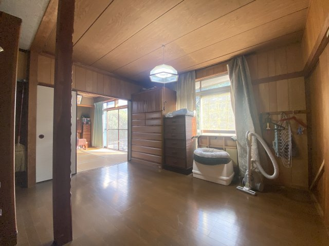【洋室】 | 熊本市北区四方寄町 | ☆和室のすぐ隣の洋室です。採光もたっぷりあります☆