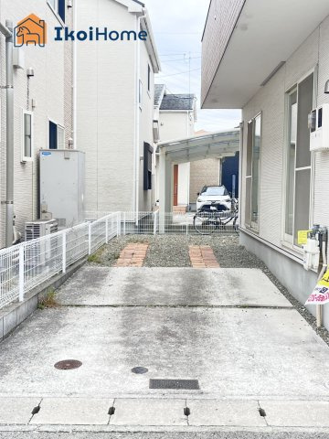 神戸市西区玉津町今津　中古一戸建の駐車場|【ホームページに現地動画掲載中】●年中無休：当日予約可●駐車スペース縦列２台可能！