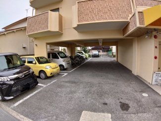 【駐車場】