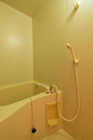 【浴室】 | クレックスB | 別号室の写真になります。現況優先。