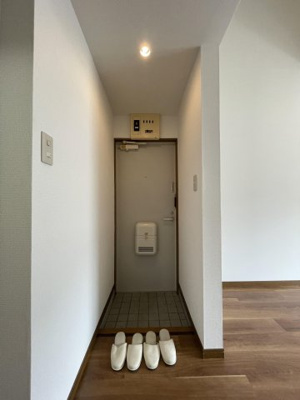 【玄関】 | シャイナハイム | 別号室の写真になります。現況優先。