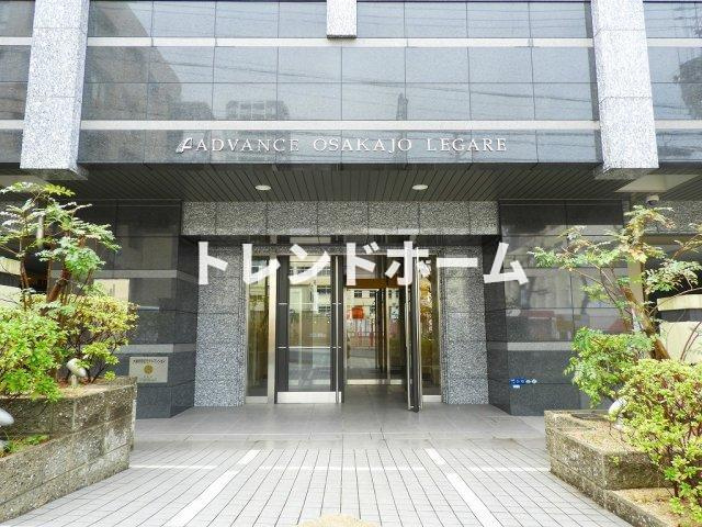 アドバンス大阪城レガーレのエントランス|選べる家電プランあり！！