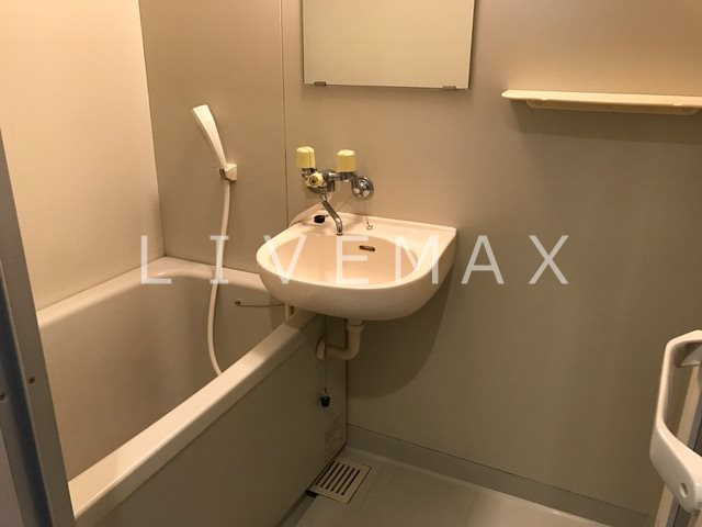 【見学予約受付中】当店の仲介手数料賃料の半月分以下でご紹介★