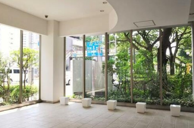 ルリオン府中駅前LELION府中駅前のロビー