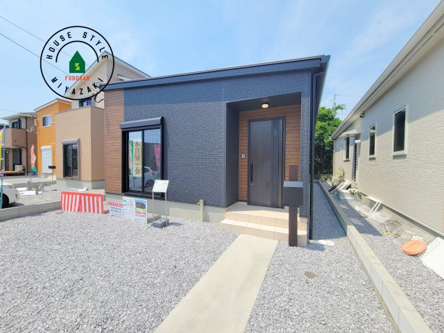 パティオニュータウン北高鍋（16号棟）の外観|住宅ローン無料相談会開催中です！「総額いくらかかるの？」スタッフがお一人お一人に合ったプランで、シミュレーション致します。