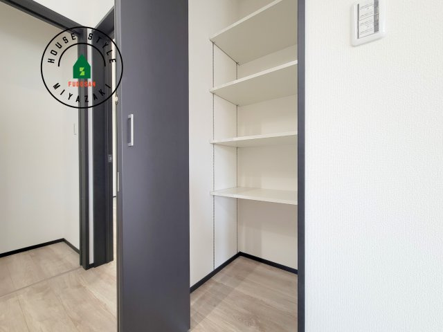 パティオニュータウン北高鍋（16号棟）の収納|収納豊富です