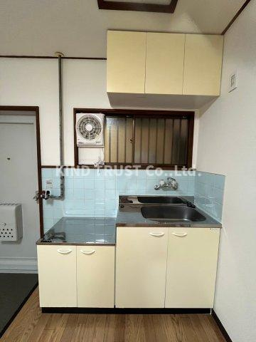 花ハイツのキッチン|コンパクトなキッチンで掃除もラクラク