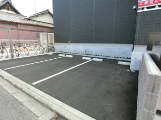 【駐車場】