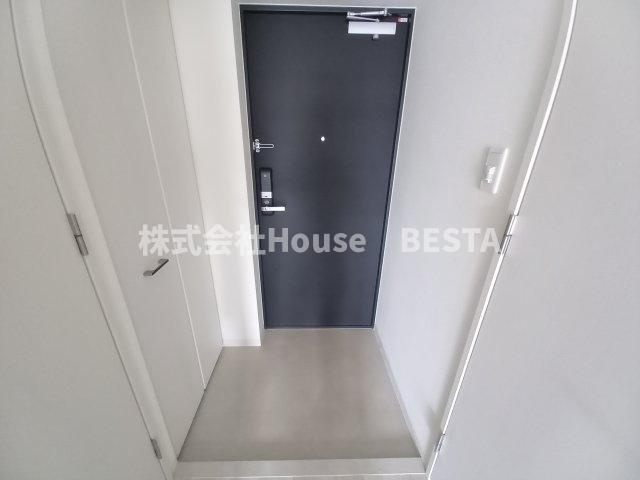 エスリード神戸三宮ヒルズの玄関