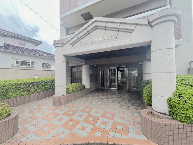 コアマンション老司のエントランス