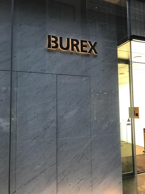 BUREX京橋(ビュレックス京橋)のエントランス