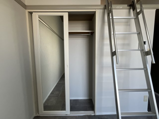 丸萬一番館の収納