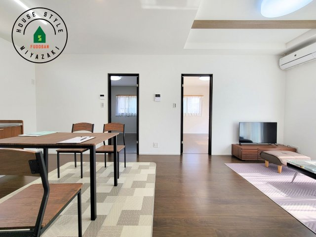 都城市一万城町モデル（1号棟）の内装|平屋はワンフロアしかないため、部屋と部屋の距離が近くなります。 生活音の緩衝材として廊下を活用するのがおすすめです。